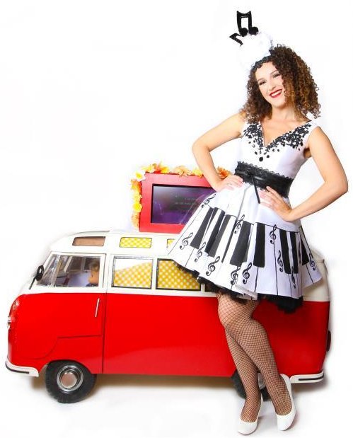 Boogiewoogie Bus (Sing-a-Long) www.kwekel-evenementen.nl