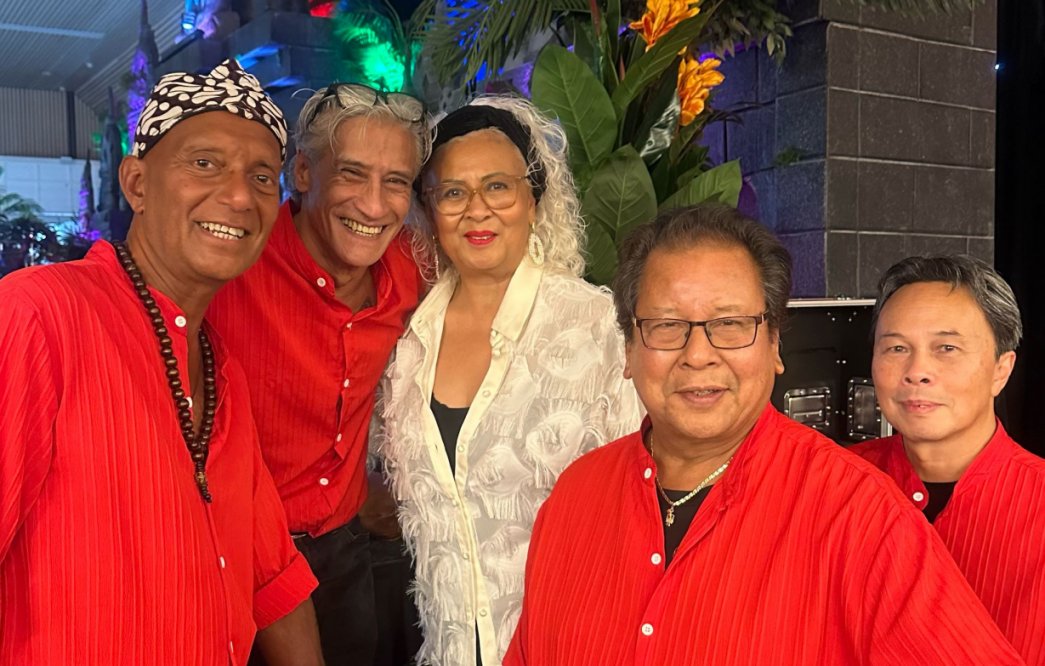 Roy & Shirley - Hot News, www.kwekel-evenementen.nl