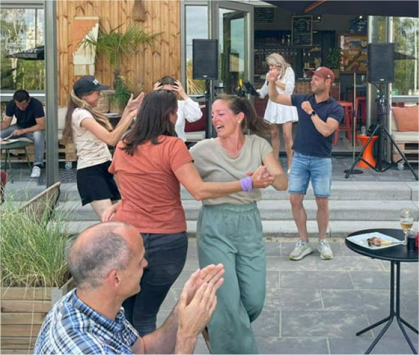 Feestzangeres Angela, www.kwekel-evenementen.nl