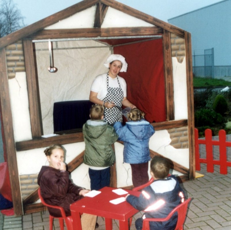 Poffertjes Uitdelen te boeken bij www.kwekel-evenementen.nl